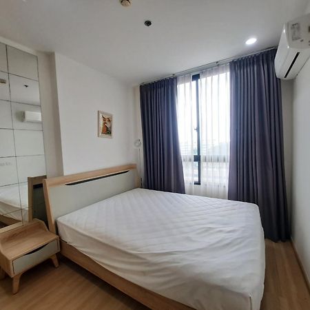 Condo In Bangkok With Swimming Pool Near Malls And Train エクステリア 写真