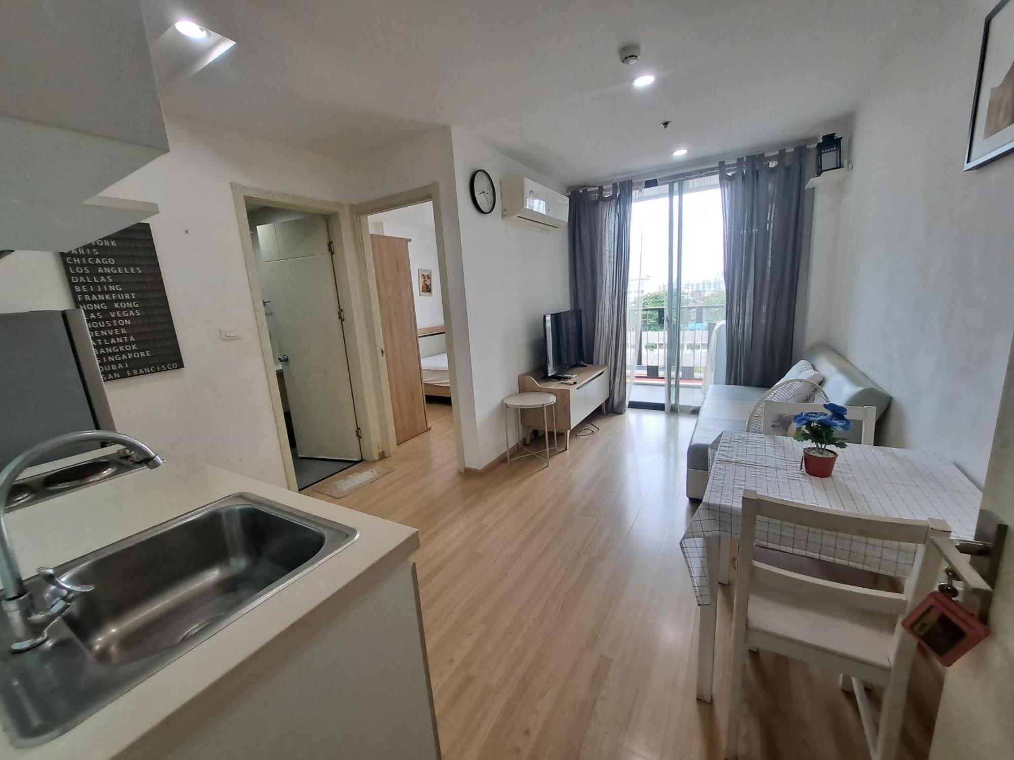 Condo In Bangkok With Swimming Pool Near Malls And Train エクステリア 写真